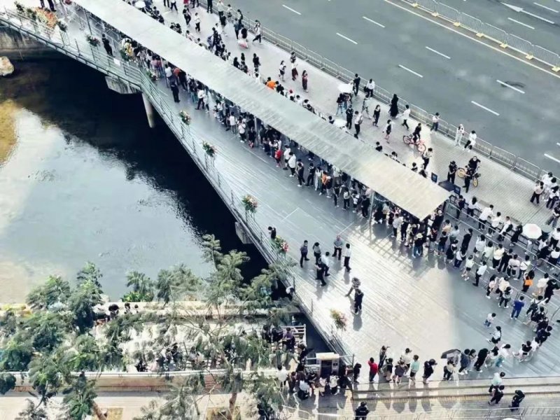 美VS美好：高定的排队VS文和友的排队_5